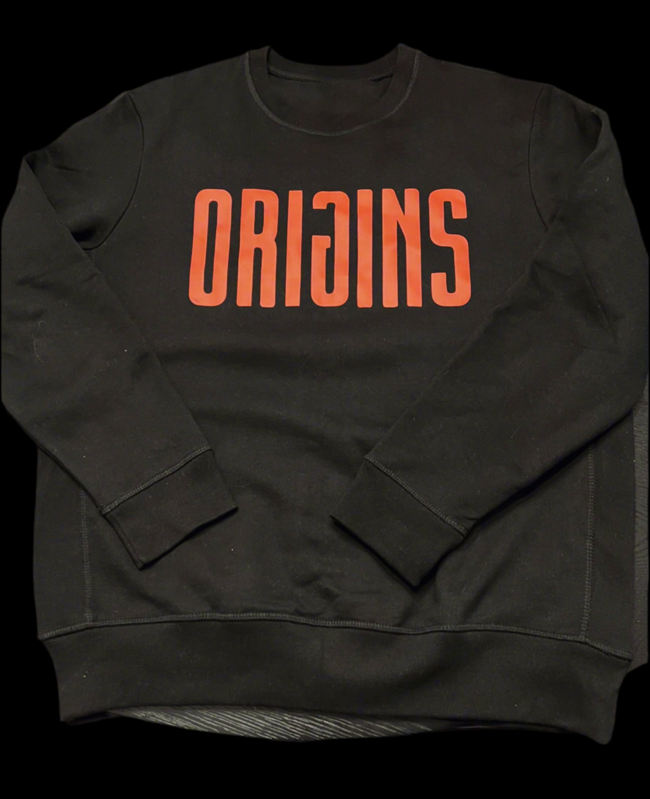 Black Crewneck “Red Origins”